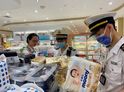 渝中區(qū)嚴(yán)查兒童衛(wèi)生用品市場(chǎng)，為祖國(guó)花朵筑牢健康防線